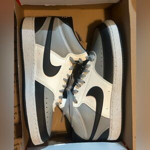 *NIB* NIKE Court Vision Mid NN